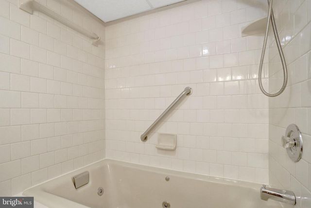 6434 CARRIAGE DR, Alexandria, VA 22310