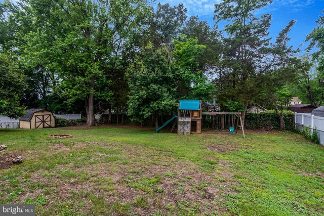 6434 CARRIAGE DR, Alexandria, VA 22310