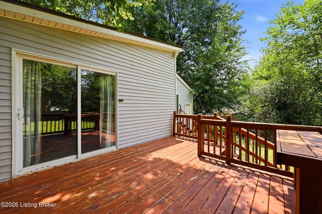 5404 Bruce Ave, Louisville, KY 40214
