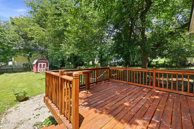 5404 Bruce Ave, Louisville, KY 40214