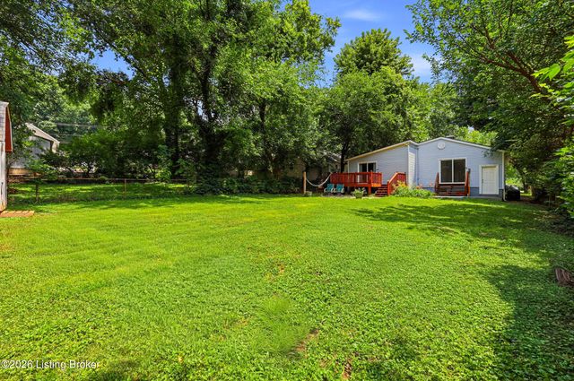 5404 Bruce Ave, Louisville, KY 40214