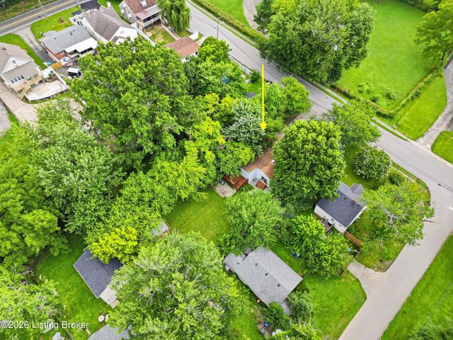 5404 Bruce Ave, Louisville, KY 40214