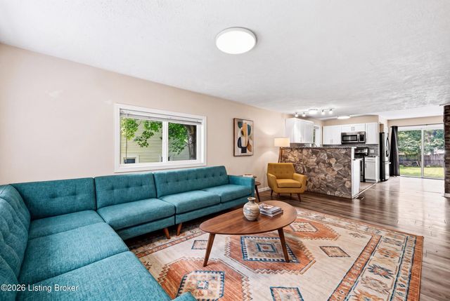 5404 Bruce Ave, Louisville, KY 40214