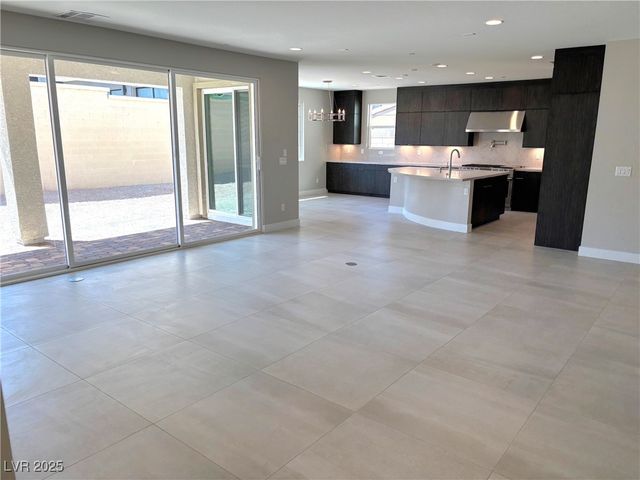 195 Viento Sky Street, Henderson, NV 89012