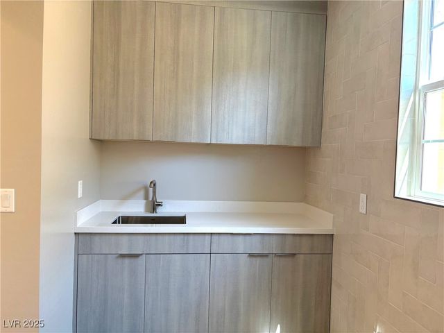 195 Viento Sky Street, Henderson, NV 89012