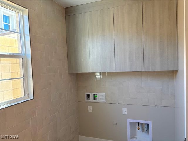 195 Viento Sky Street, Henderson, NV 89012