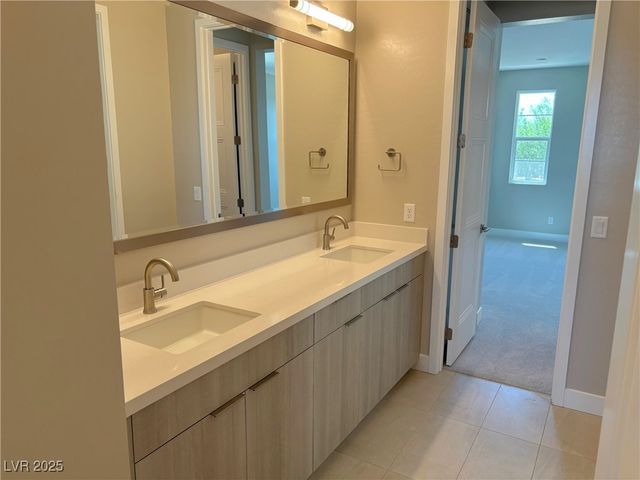 195 Viento Sky Street, Henderson, NV 89012