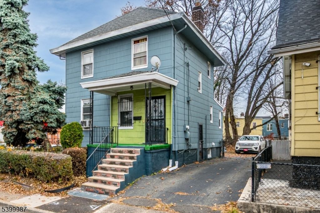 337 Coit St, Irvington Twp., NJ 07111