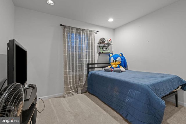 102 CARTERS MILL RD, Feasterville Trevose, PA 19053