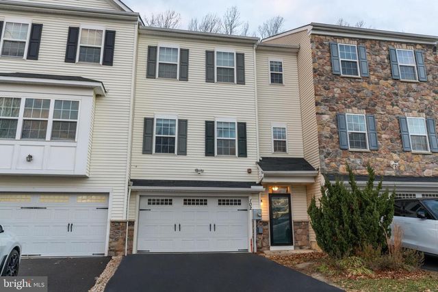 102 CARTERS MILL RD, Feasterville Trevose, PA 19053