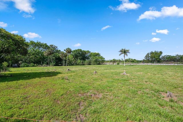 1814 A Road, Loxahatchee Groves, FL 33470