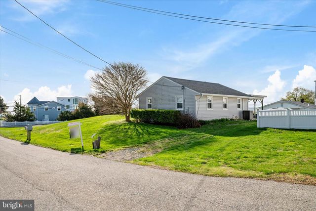 5115 BAY PKWY, Huntingtown, MD 20639