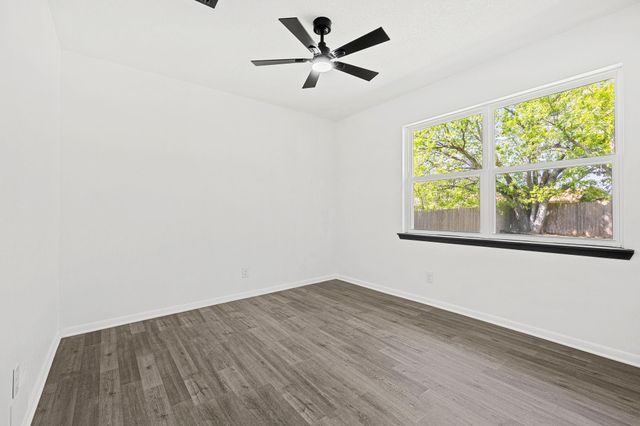 2305 Athens ST, Killeen, TX 76541