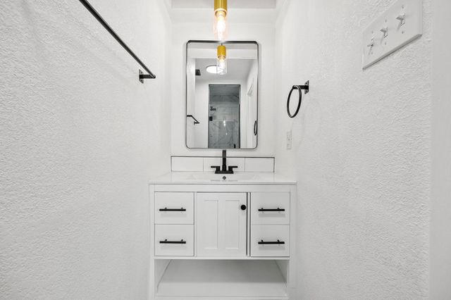 2305 Athens ST, Killeen, TX 76541