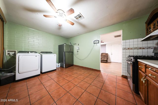 3920 W LYNNE Lane, Phoenix, AZ 85041