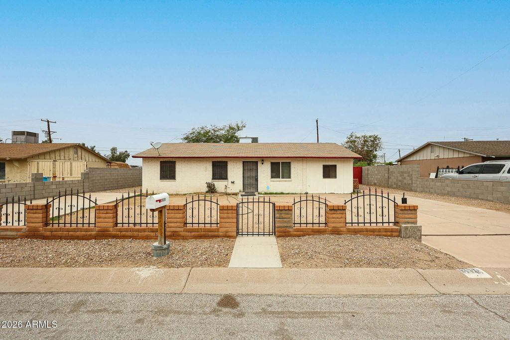 3920 W LYNNE Lane, Phoenix, AZ 85041