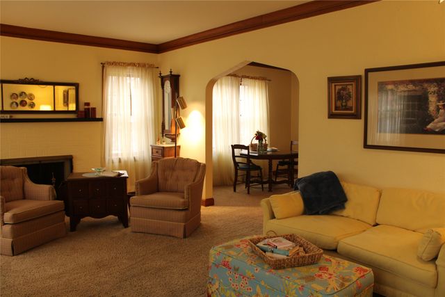 4029 Ashby Avenue, Des Moines, IA 50310