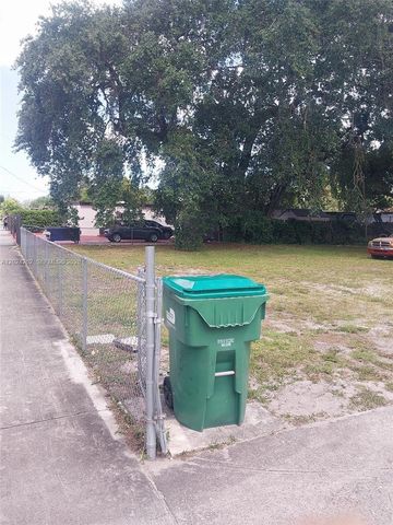2034 NW 93rd St 0, Miami, FL 33147