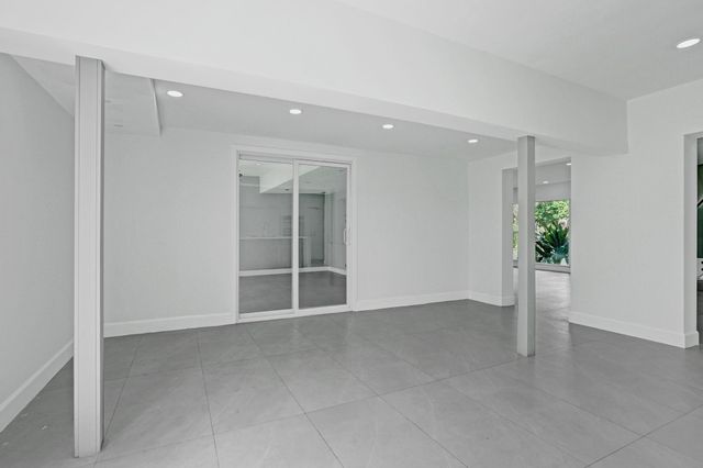 6700 E Tropical Way, Plantation, FL 33317