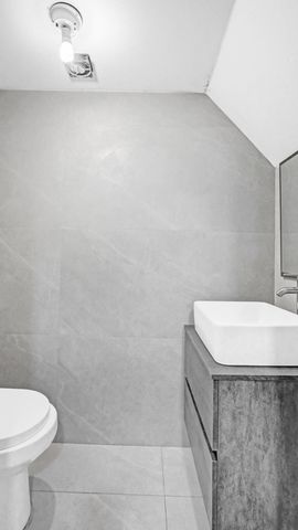 6700 E Tropical Way, Plantation, FL 33317