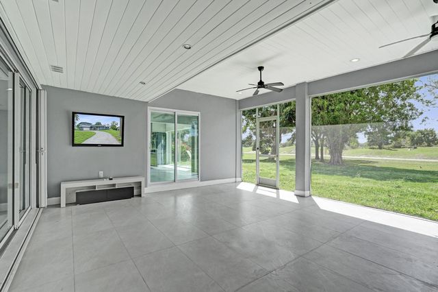 6700 E Tropical Way, Plantation, FL 33317