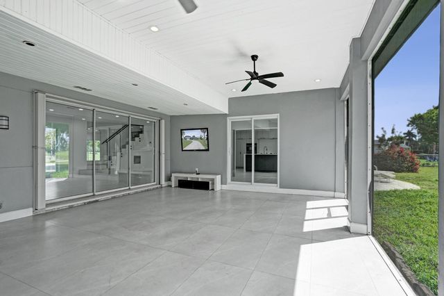 6700 E Tropical Way, Plantation, FL 33317