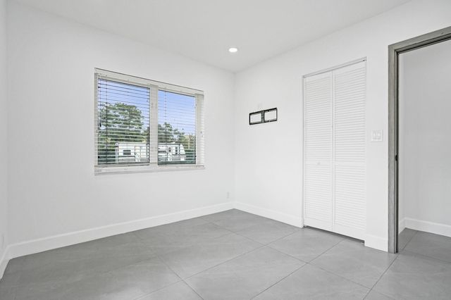 6700 E Tropical Way, Plantation, FL 33317