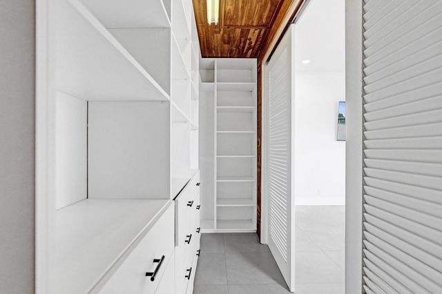 6700 E Tropical Way, Plantation, FL 33317