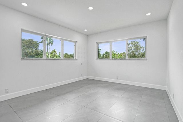 6700 E Tropical Way, Plantation, FL 33317