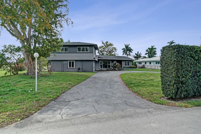 6700 E Tropical Way, Plantation, FL 33317