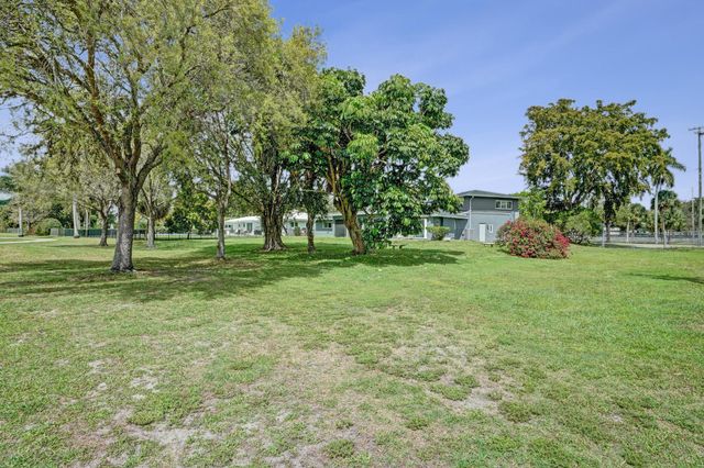 6700 E Tropical Way, Plantation, FL 33317