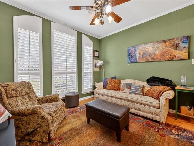 1704 S Bowen Road, Pantego, TX 76013