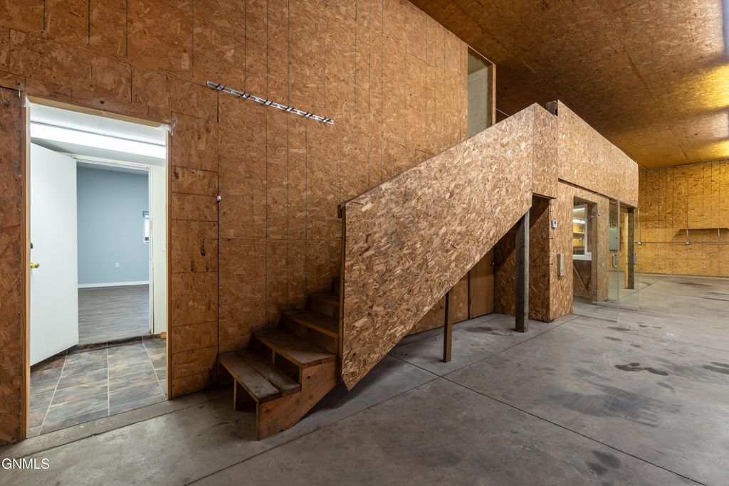 2401 Morrison Avenue, Bismarck, ND 58504 photo 17