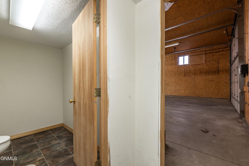 2401 Morrison Avenue, Bismarck, ND 58504 photo 7