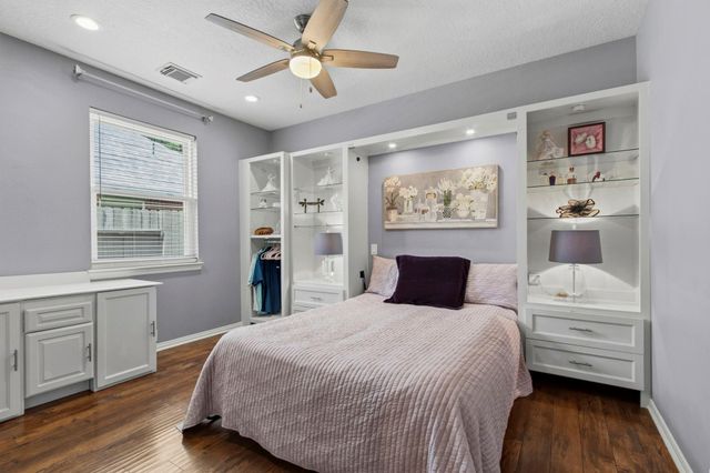 13606 Treebank Lane, Houston, TX 77070