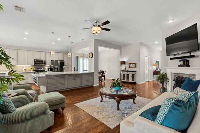 13606 Treebank Lane, Houston, TX 77070