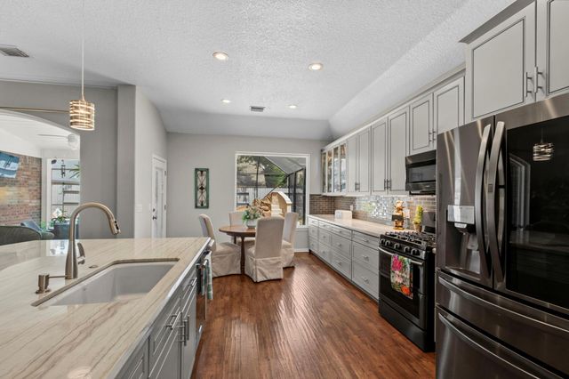 13606 Treebank Lane, Houston, TX 77070
