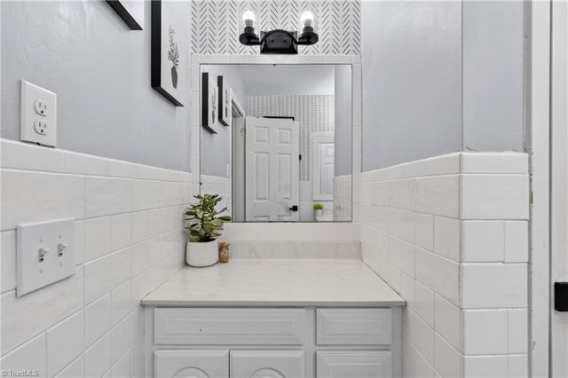 2547 Amesbury Road, Winston-salem, NC 27103