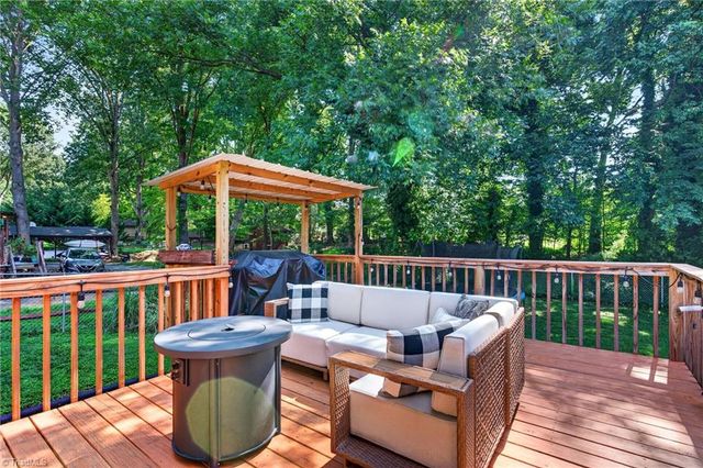 2547 Amesbury Road, Winston-salem, NC 27103