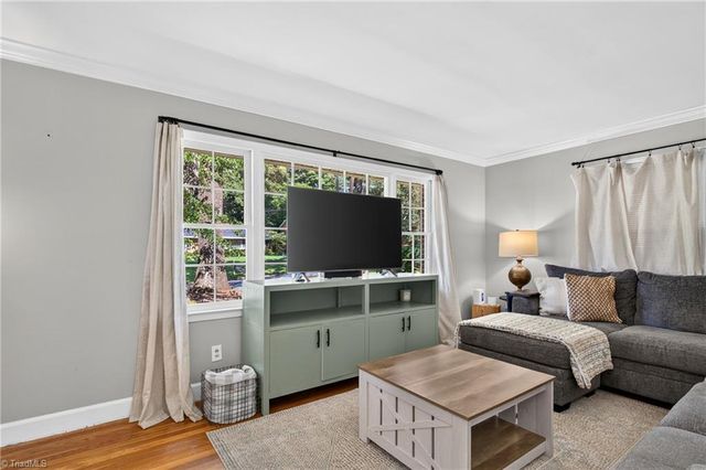 2547 Amesbury Road, Winston-salem, NC 27103