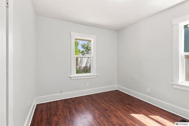 6329 N 33 Avenue, Omaha, NE 68111
