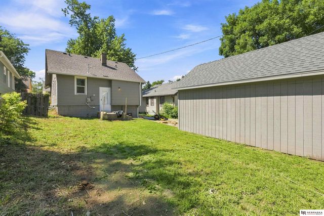 6329 N 33 Avenue, Omaha, NE 68111