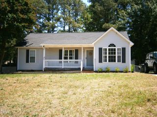 123 Temple Street, Four Oaks, NC 27524