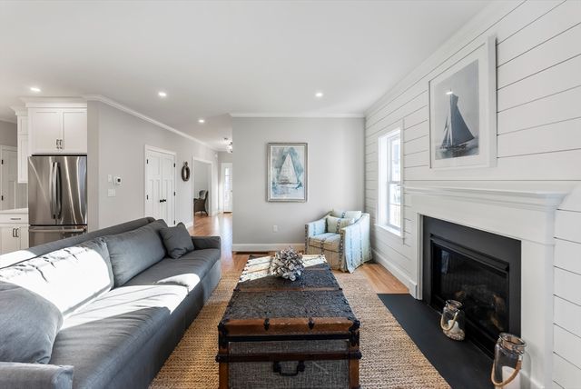 41 Bay Shore Drive, Plymouth, MA 02364