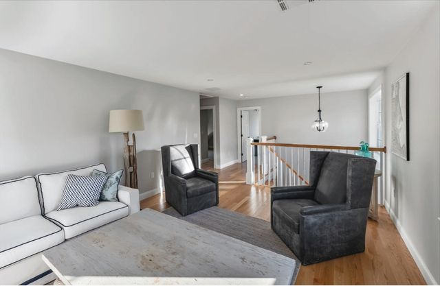 41 Bay Shore Drive, Plymouth, MA 02364