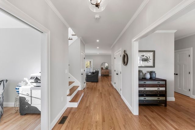 41 Bay Shore Drive, Plymouth, MA 02364