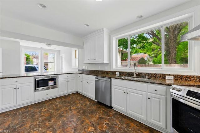 552 2nd AVE, Suffolk, VA 23434