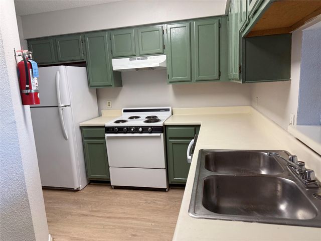 2501 Gulf Freeway 262C, Dickinson, TX 77539