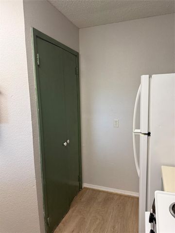 2501 Gulf Freeway 262C, Dickinson, TX 77539