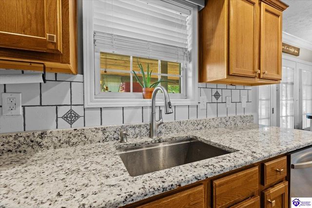 7100 Alma June Way, Louisville, KY 40228